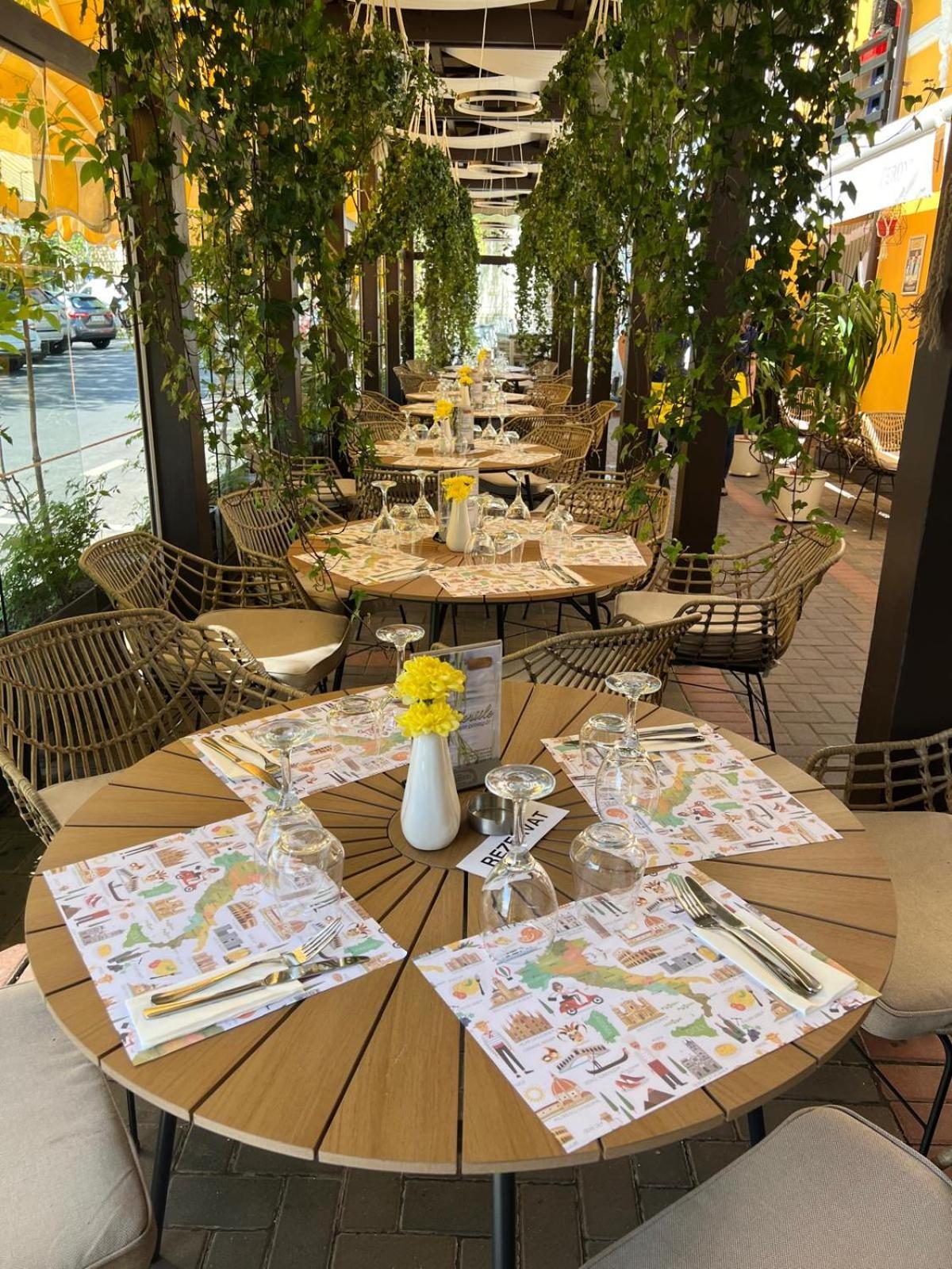 Les Jardins Carol Hotel Bucharest
